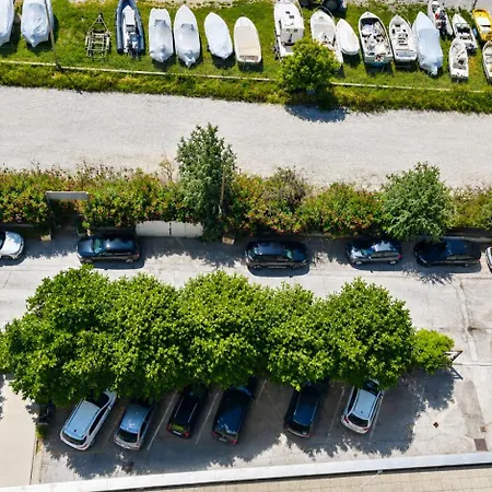 Skymare - Beachfront Sea View Apartmán Porto San Giorgio
