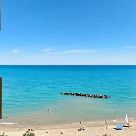 Skymare - Beachfront Sea View アパート ポルト・サン・ジョルジョ