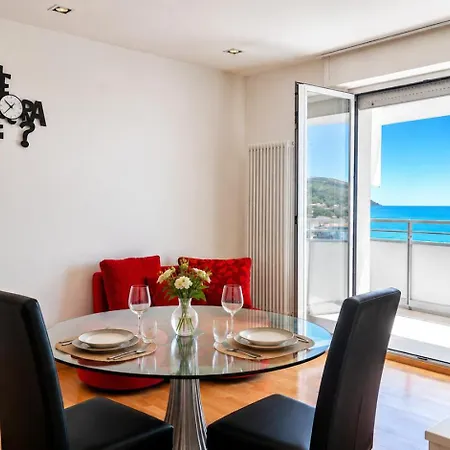 Skymare - Beachfront Sea View *