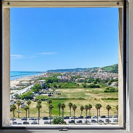 Skymare - Beachfront Sea View Porto San Giorgio